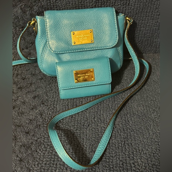 Michael Kors Crossbody Bag‎ & Wallet Set Turquoise Leather Small Purse - Picture 1 of 13